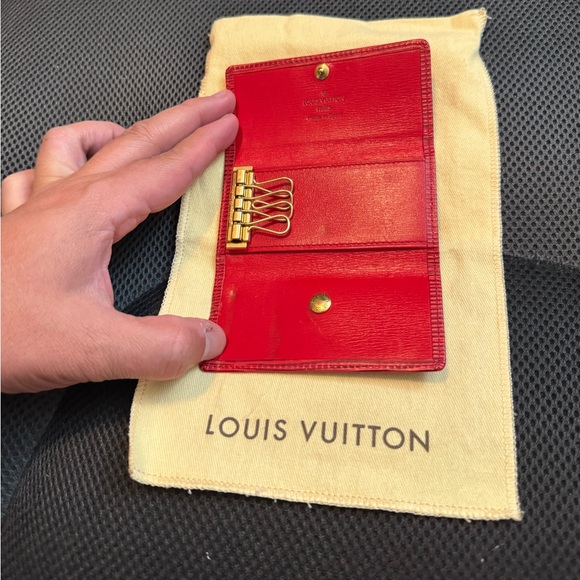 🙏Louis Vuitton Epi Key Cles 4’s - Picture 3 of 11